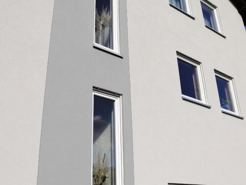 Aplicación de productos de tratamiento y protección para muros y fachadas de concreto o mampostería Toxement, distribuidos por Cemker Materiales e Ingeniería.